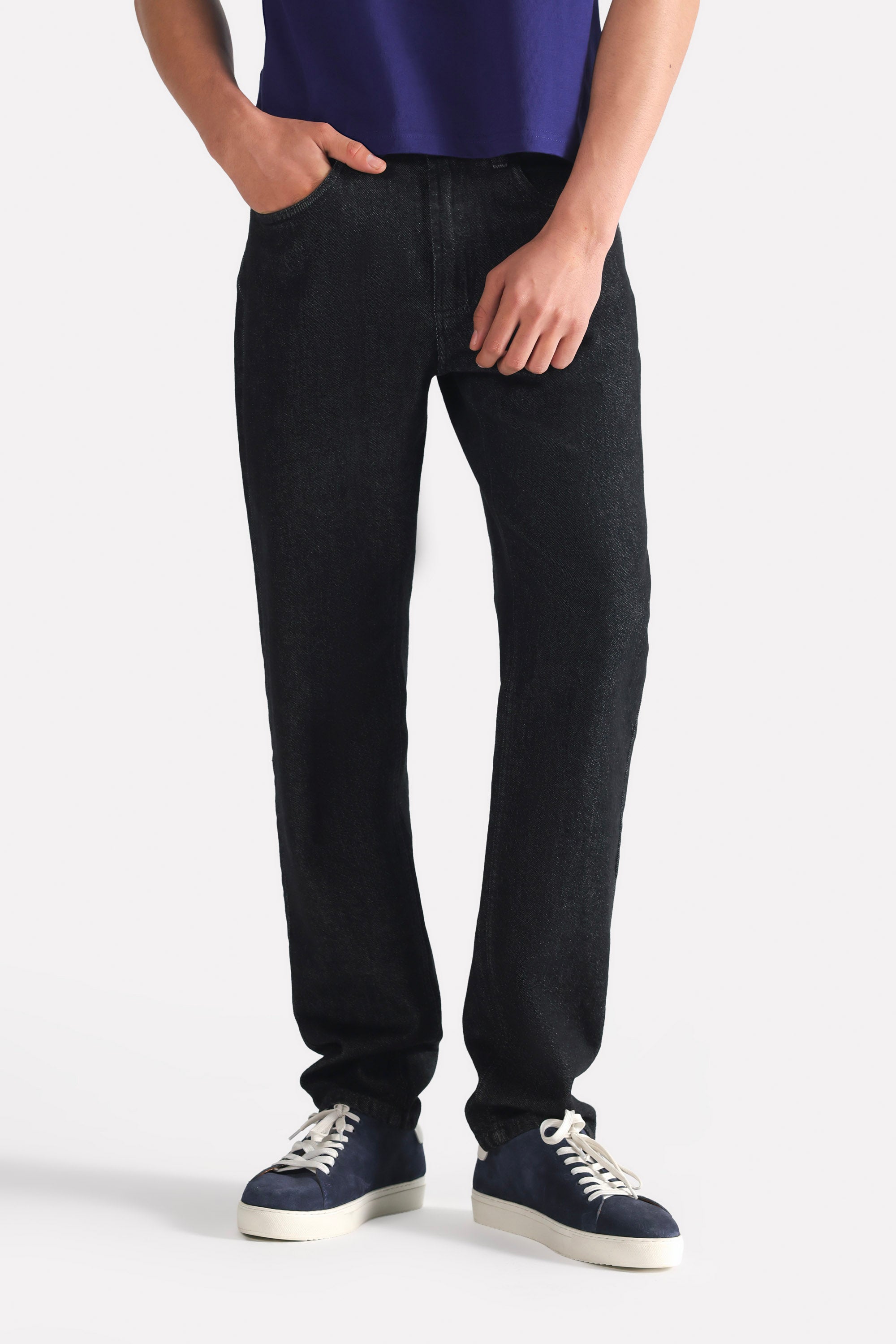 Black regular fit jean, full styled look, by SOLA Pakistan.
