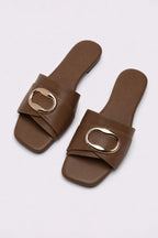 Oval Buckle Leather Sandals - Camel