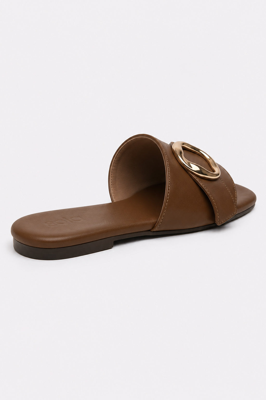 Oval Buckle Leather Sandals - Camel