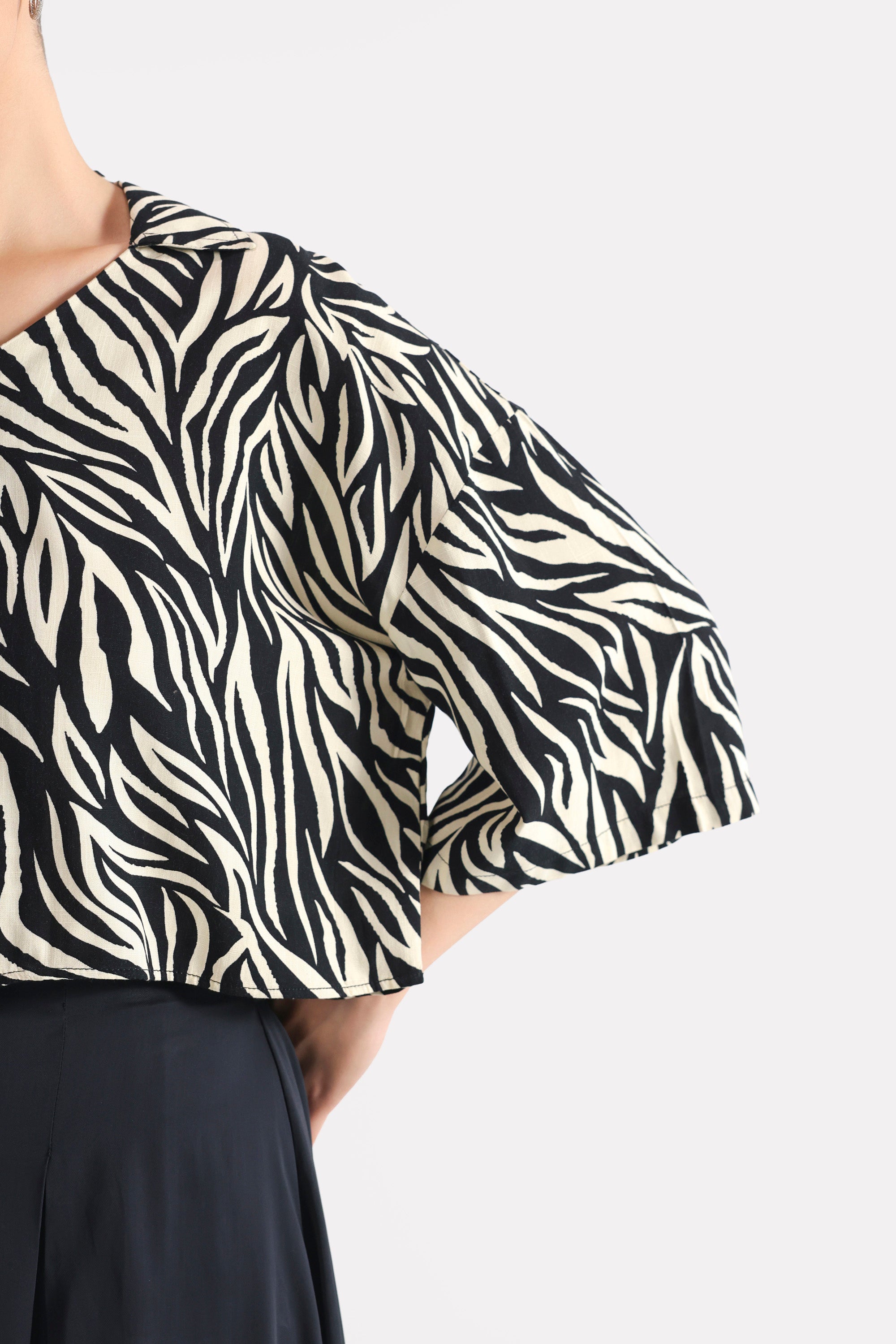 Structured Monochrome Top - White&Black
