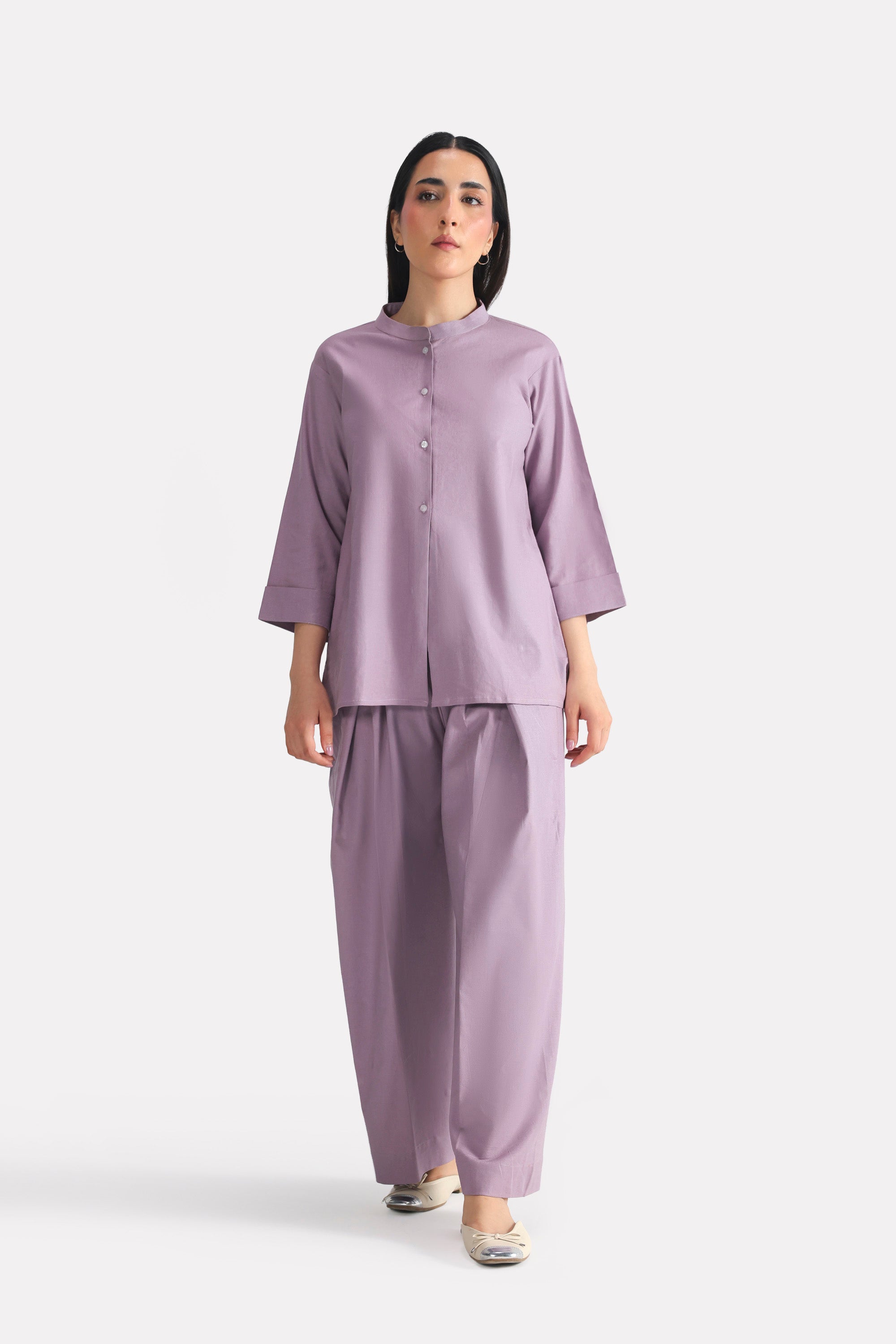 Light purple (lilac) loop & lounge bottom in cotton-linen blend, worn by a model, by SOLA Pakistan.